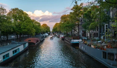 AMSTERDAM-UPLOAD